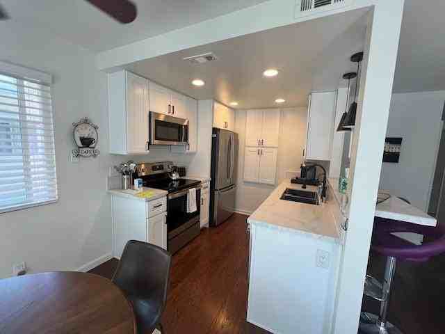 850 Cypress Point Way - Photo 2 of 11