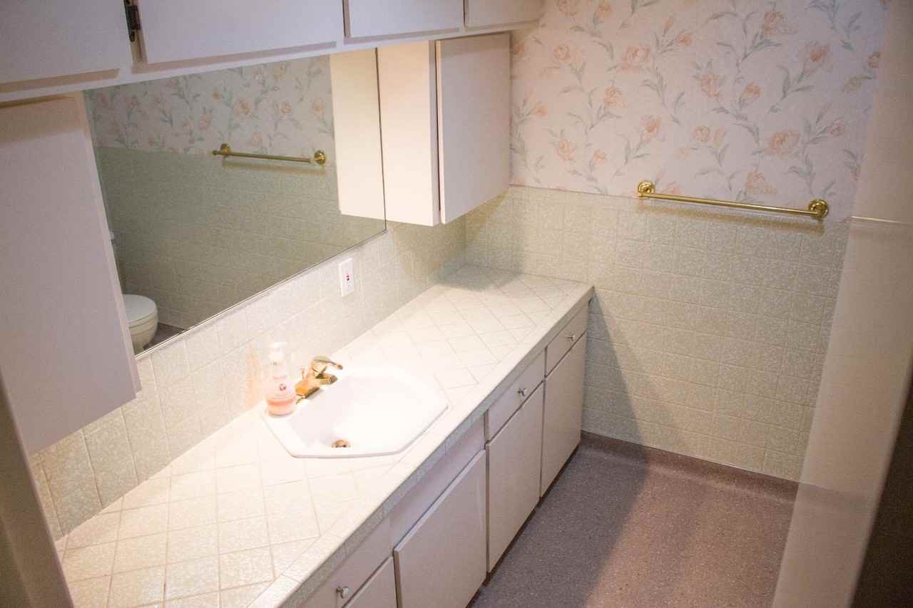855 Park St - Photo 7 of 13