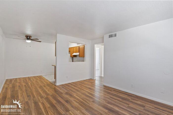 837 E Montecito Ave #262