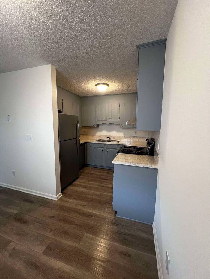 502 Michael St - Photo 2 of 24