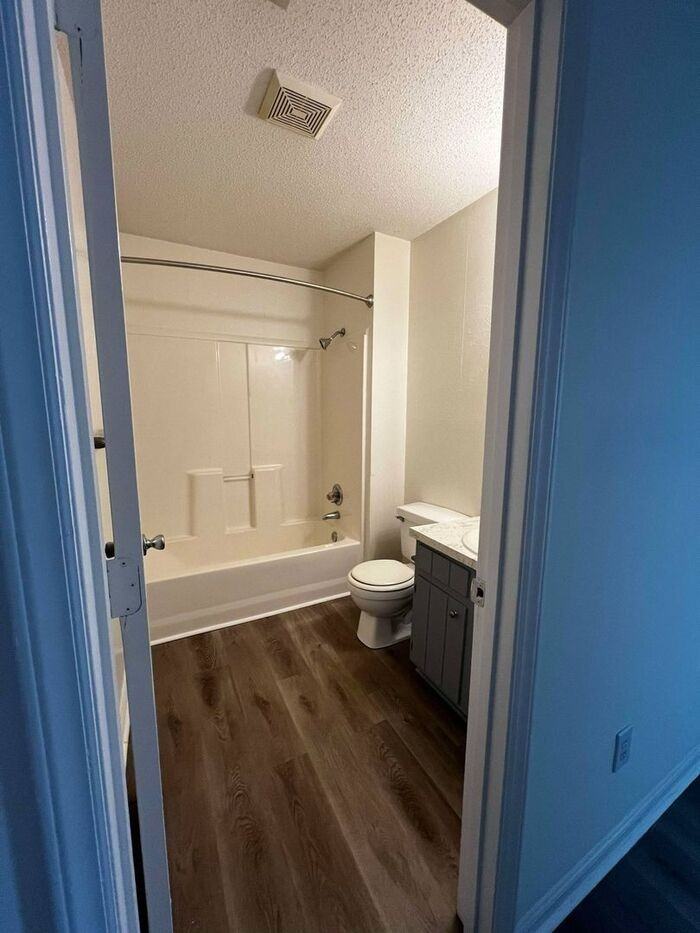 502 Michael St - Photo 4 of 24