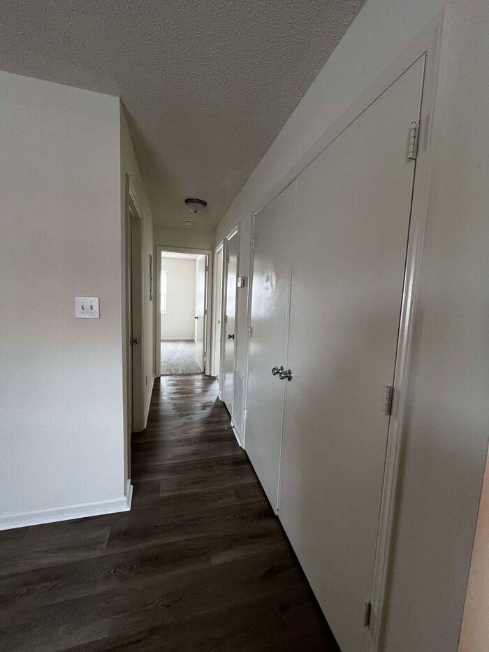 502 Michael St - Photo 5 of 24