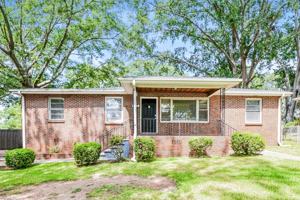 featured image of 111 Meadowood Ave