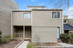 featured image of 3125 Windbluff Dr