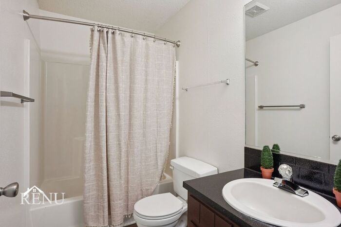 527 Michael St - Photo 6 of 35