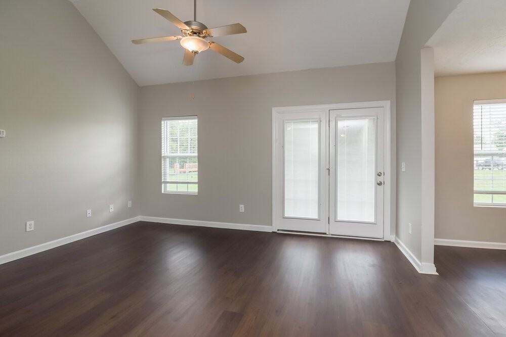 1548 Destiny Dr - Photo 2 of 15