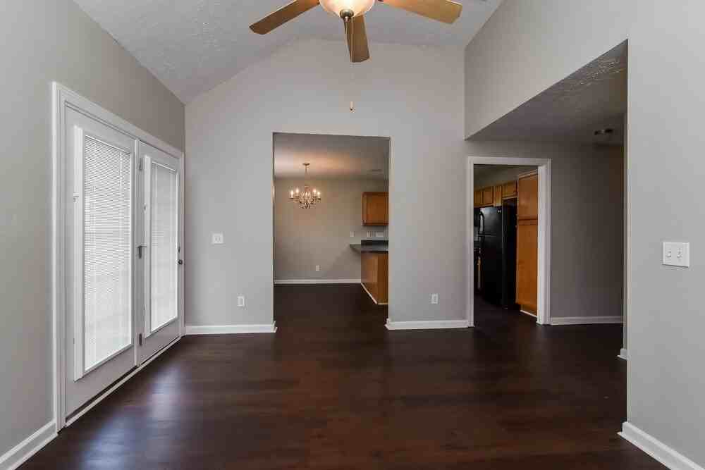 1548 Destiny Dr - Photo 3 of 15