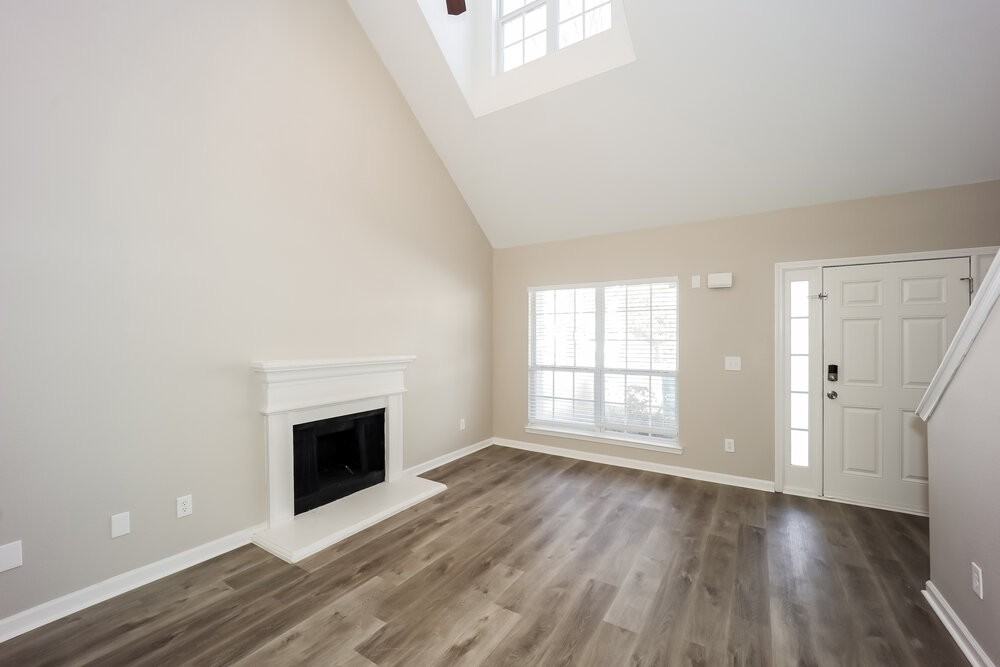 4423 Ravenwood Dr - Photo 5 of 17