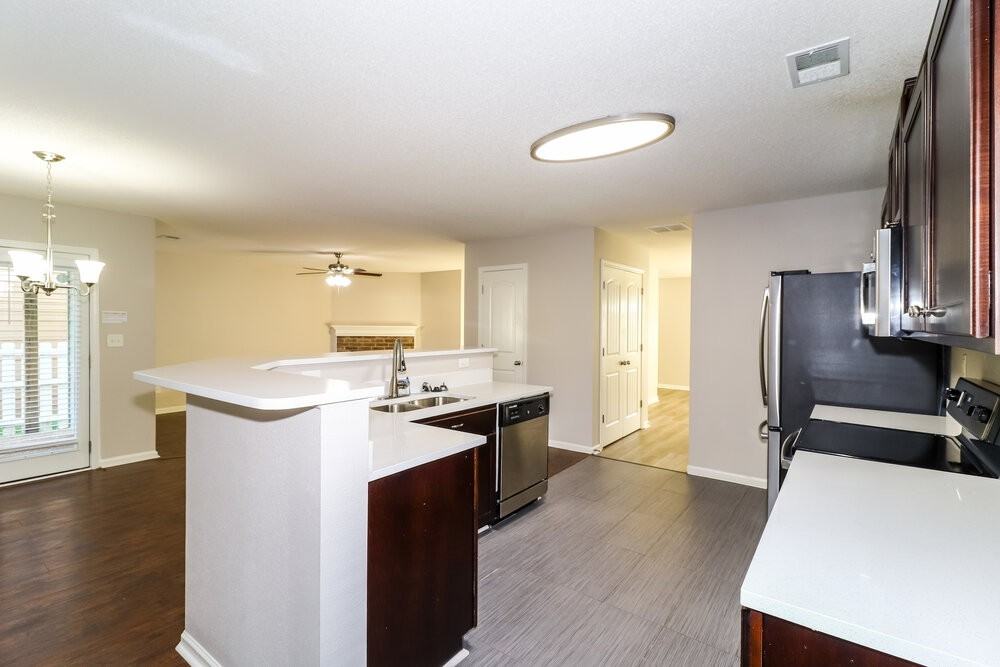 1734 Addison Park Cv - Photo 6 of 17