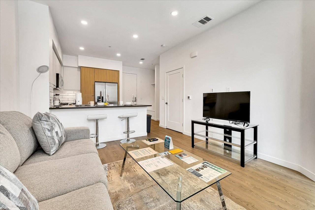 593 Camino De La Reina #1343822P - Photo 3 of 27