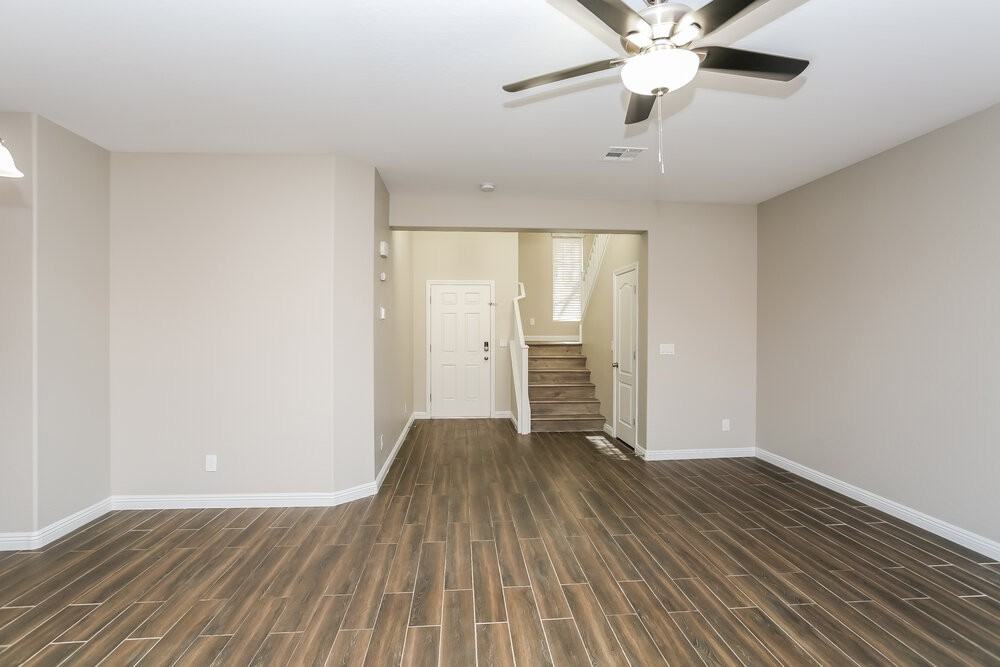 7215 Mulberry Forest St - Photo 5 of 17