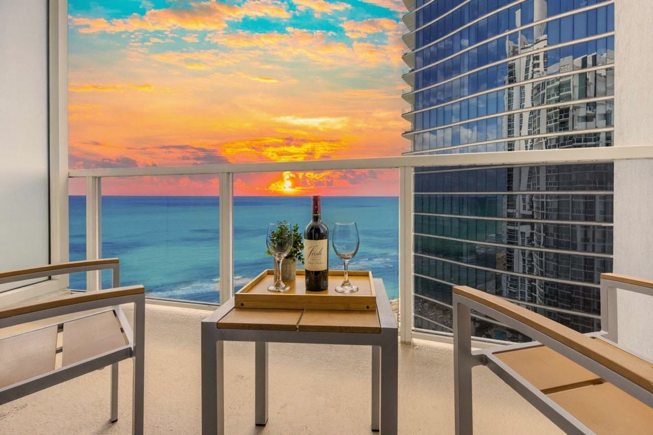 18001 Collins Ave #1511182P - Photo 5 of 37