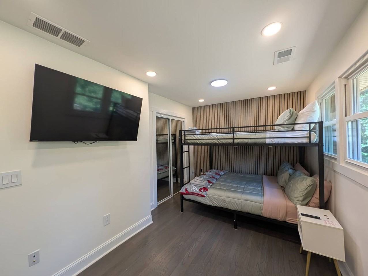 145 Melinda Way Se #1536680P - Photo 6 of 24