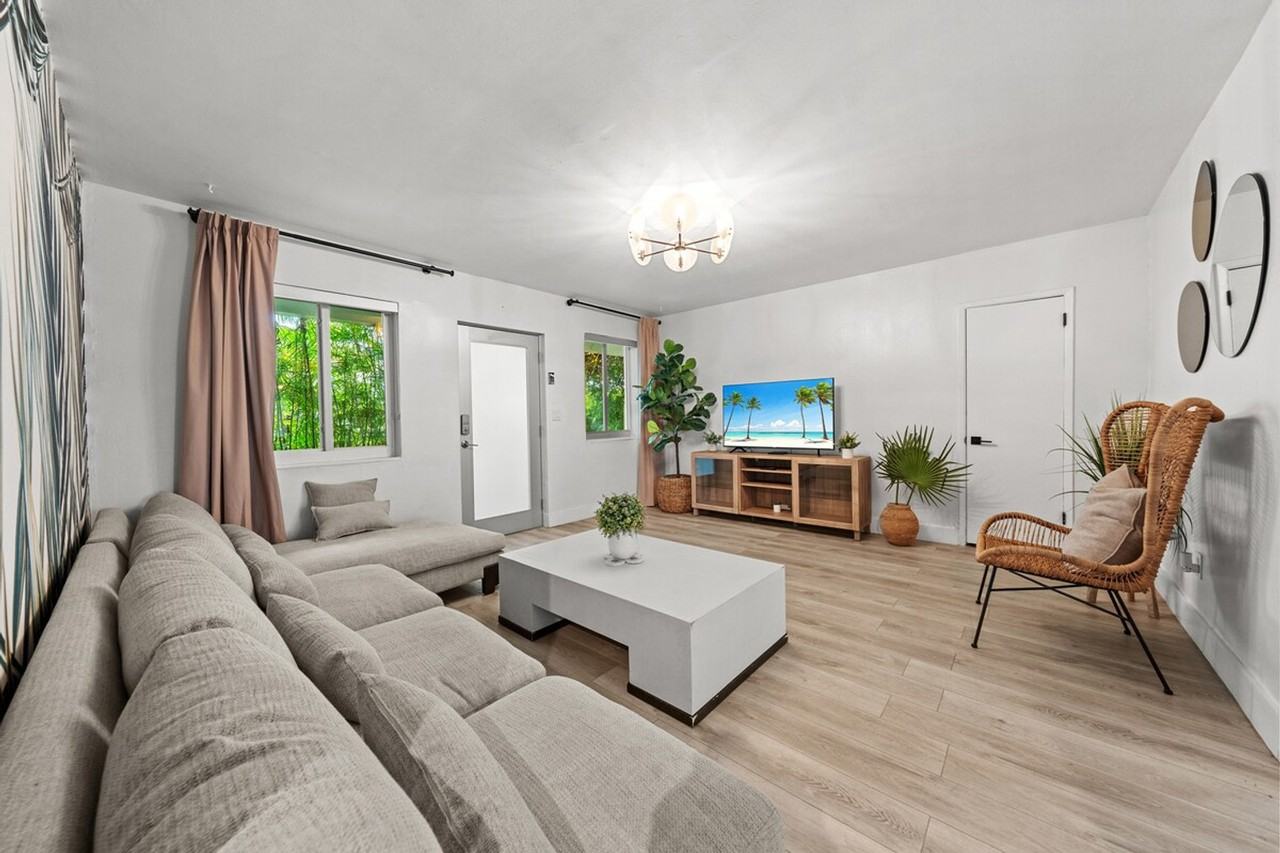 1504 Bay Road - Photo 3 of 50