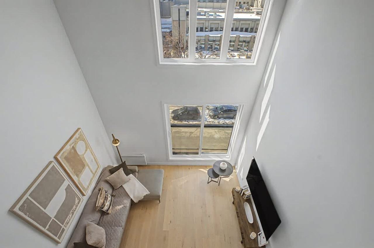 605 Rue Fullum #1543125P - Photo 4 of 35