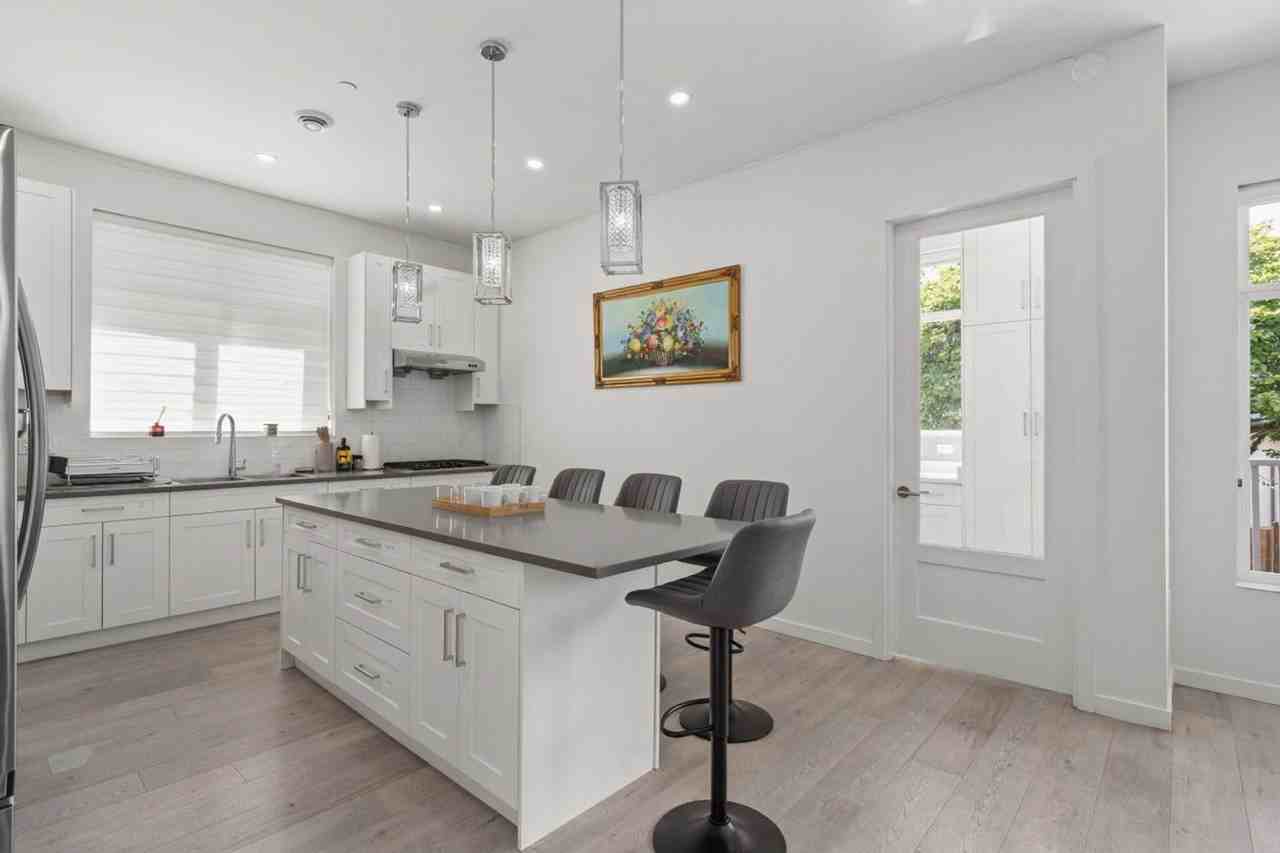 3377 Nanaimo St #1543149P - Photo 7 of 50