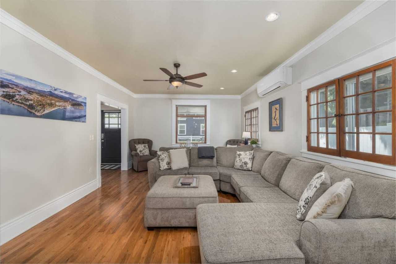713 W Woodland Dr #1542936P - Photo 5 of 35