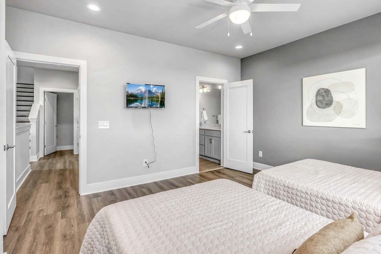 2133 24th Ave N #1051710P - Photo 6 of 25