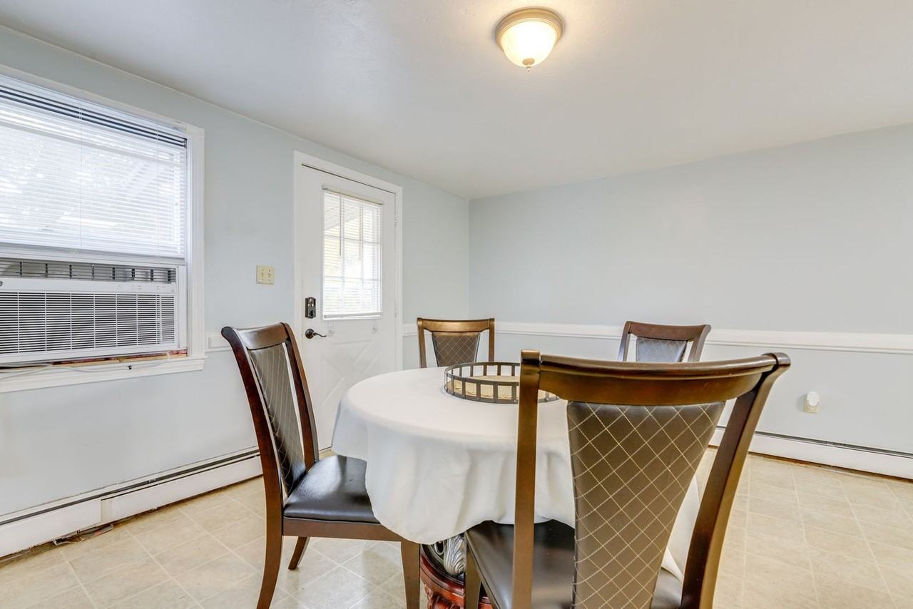 37 Bryn Mawr Ave #1546035P - Photo 4 of 11