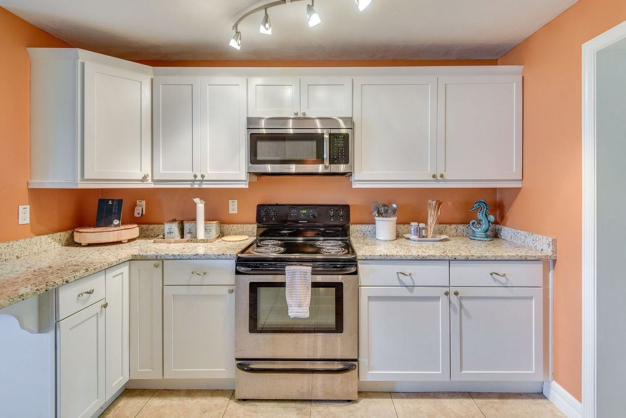8 Tropical Dr #1546317P - Photo 7 of 17