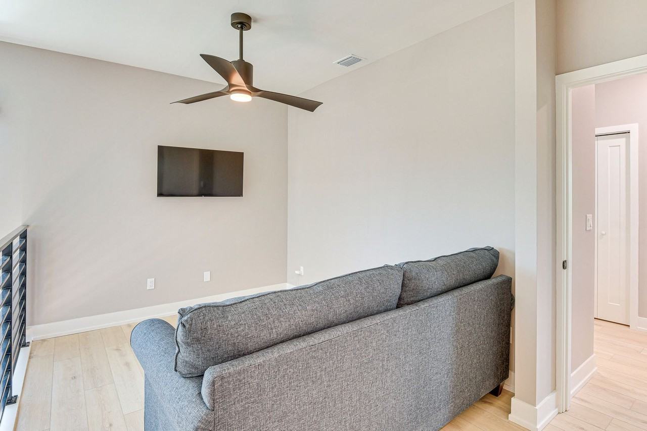 118 Via Madrid Dr #1546464P - Photo 3 of 20