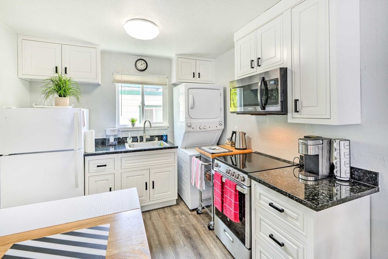 434 Larkin St #1546432P - Photo 6 of 18