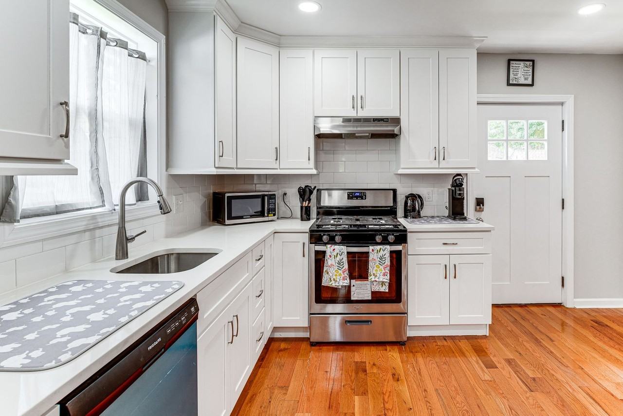 51 Indian Ave #1546115P - Photo 7 of 18