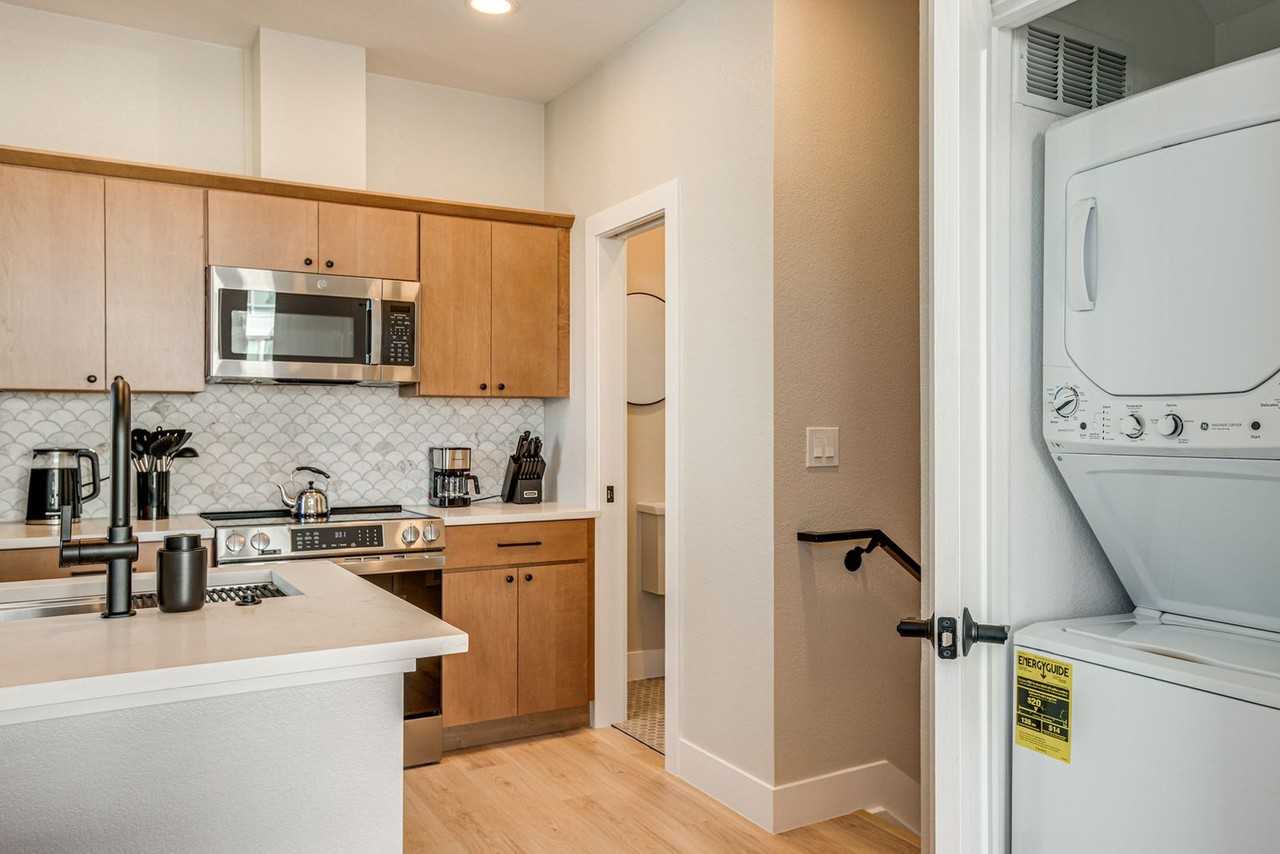 4100 E Warren Ave #1546161P - Photo 6 of 16