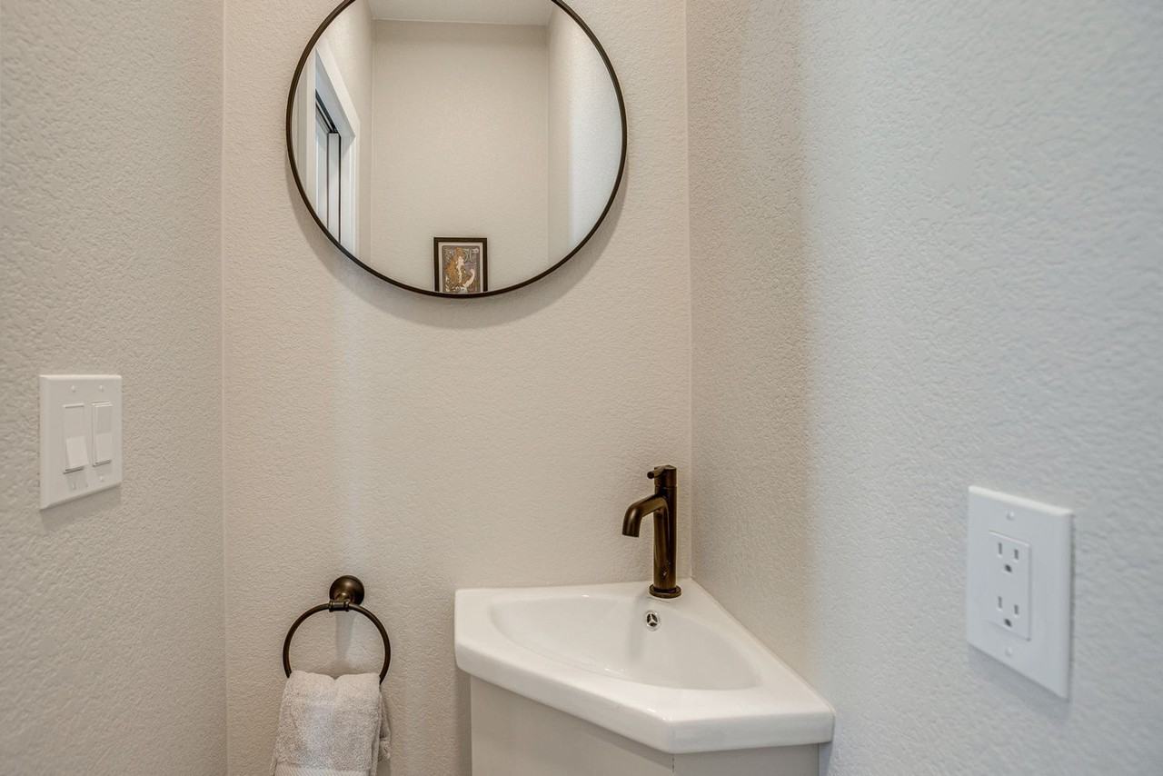 4100 E Warren Ave #1546161P - Photo 7 of 16