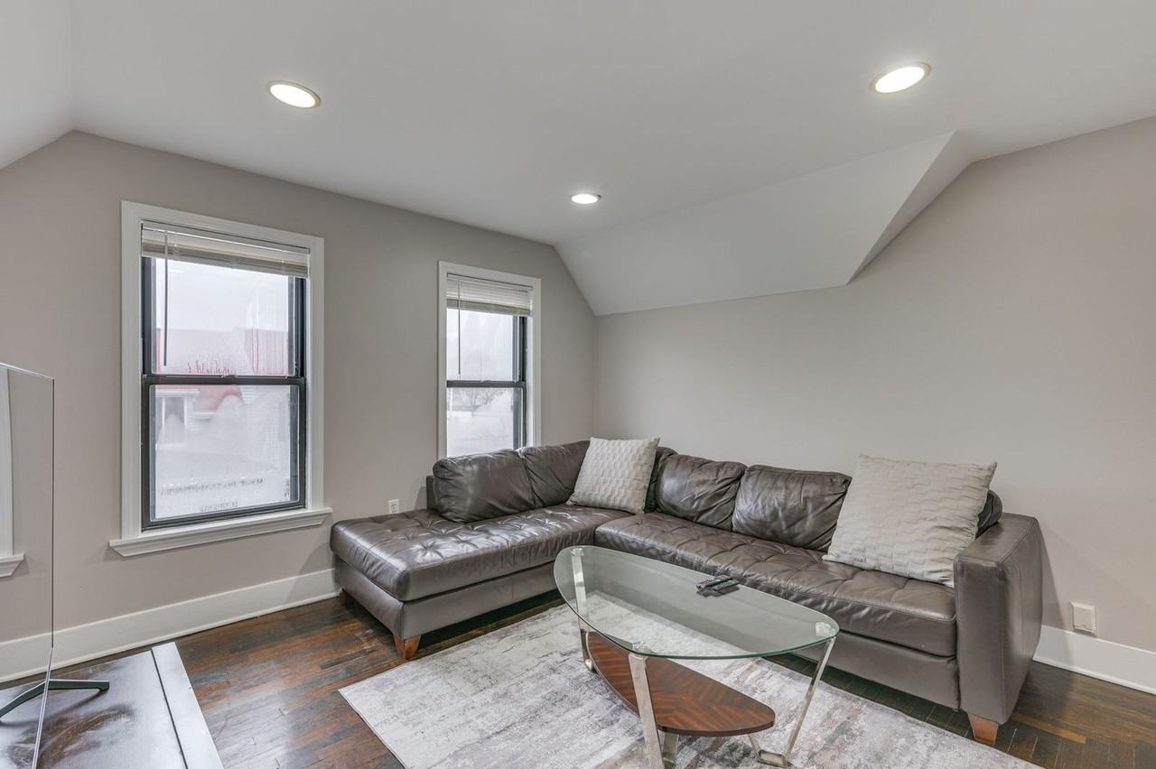 467 Ferry St #1546146P - Photo 2 of 18