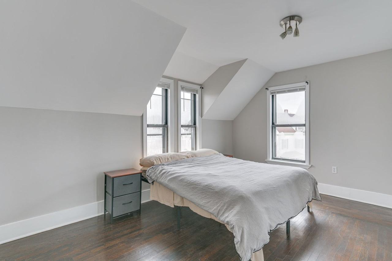 467 Ferry St #1546146P - Photo 7 of 18