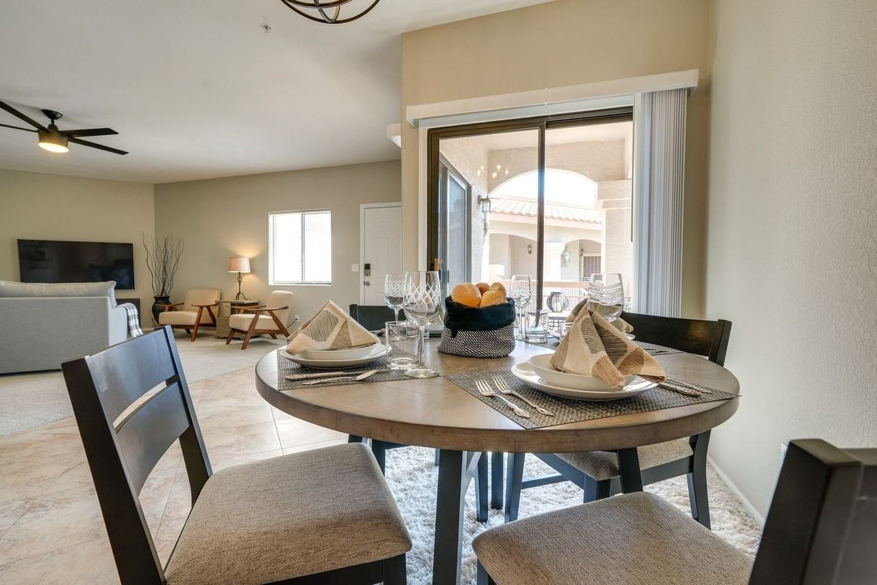 9151 W Greenway Rd #1545830P - Photo 4 of 18
