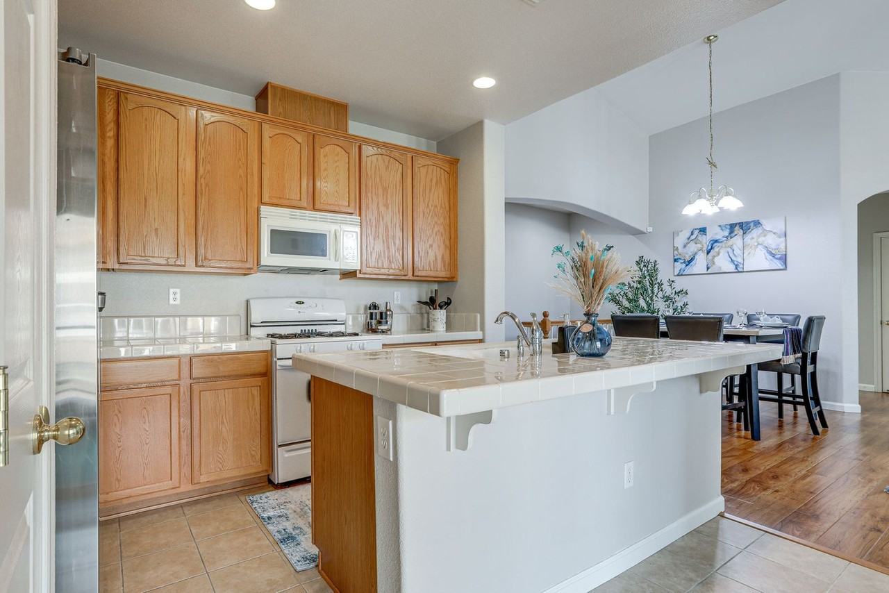 7515 Sheldon Rd #1546241P - Photo 3 of 20
