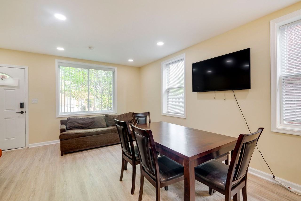 1559 41st St Se #1546448P - Photo 6 of 18