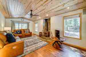 featured image of 14474 Northwoods Blvd