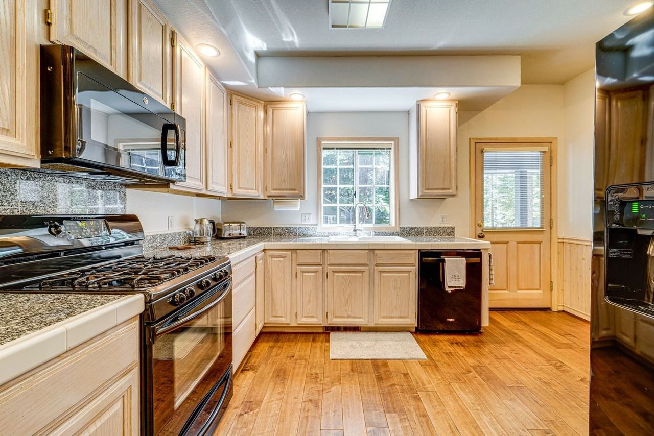 14474 Northwoods Blvd #1546202P - Photo 5 of 19
