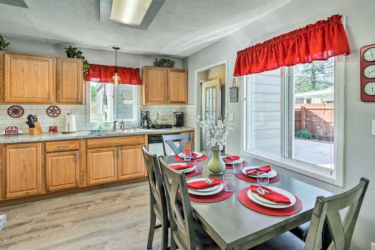 1217 Falcon Ave #1545931P - Photo 7 of 23