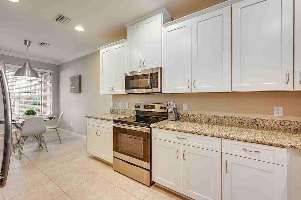 9413 Terresina Dr #1545934P - Photo 5 of 14