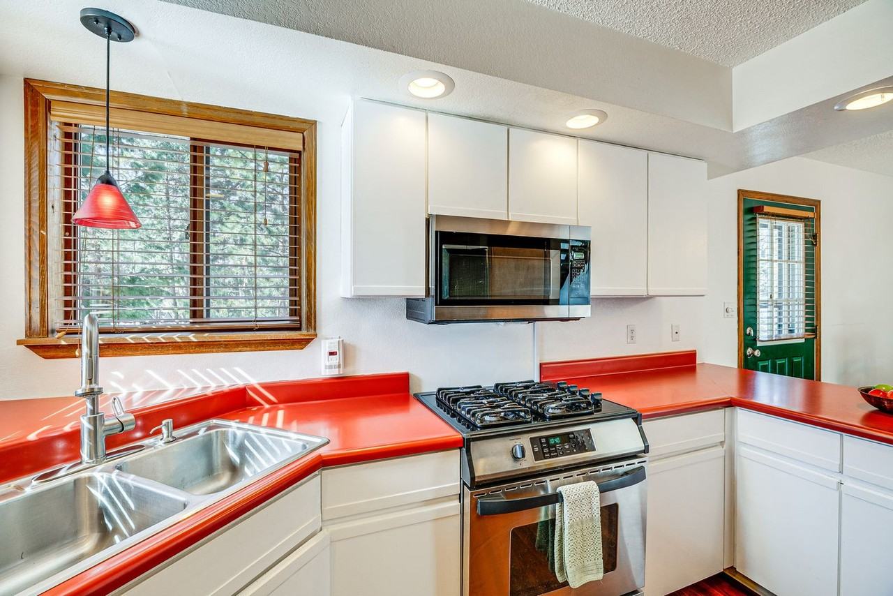 320 E Gunnison Ave #1545871P - Photo 5 of 22