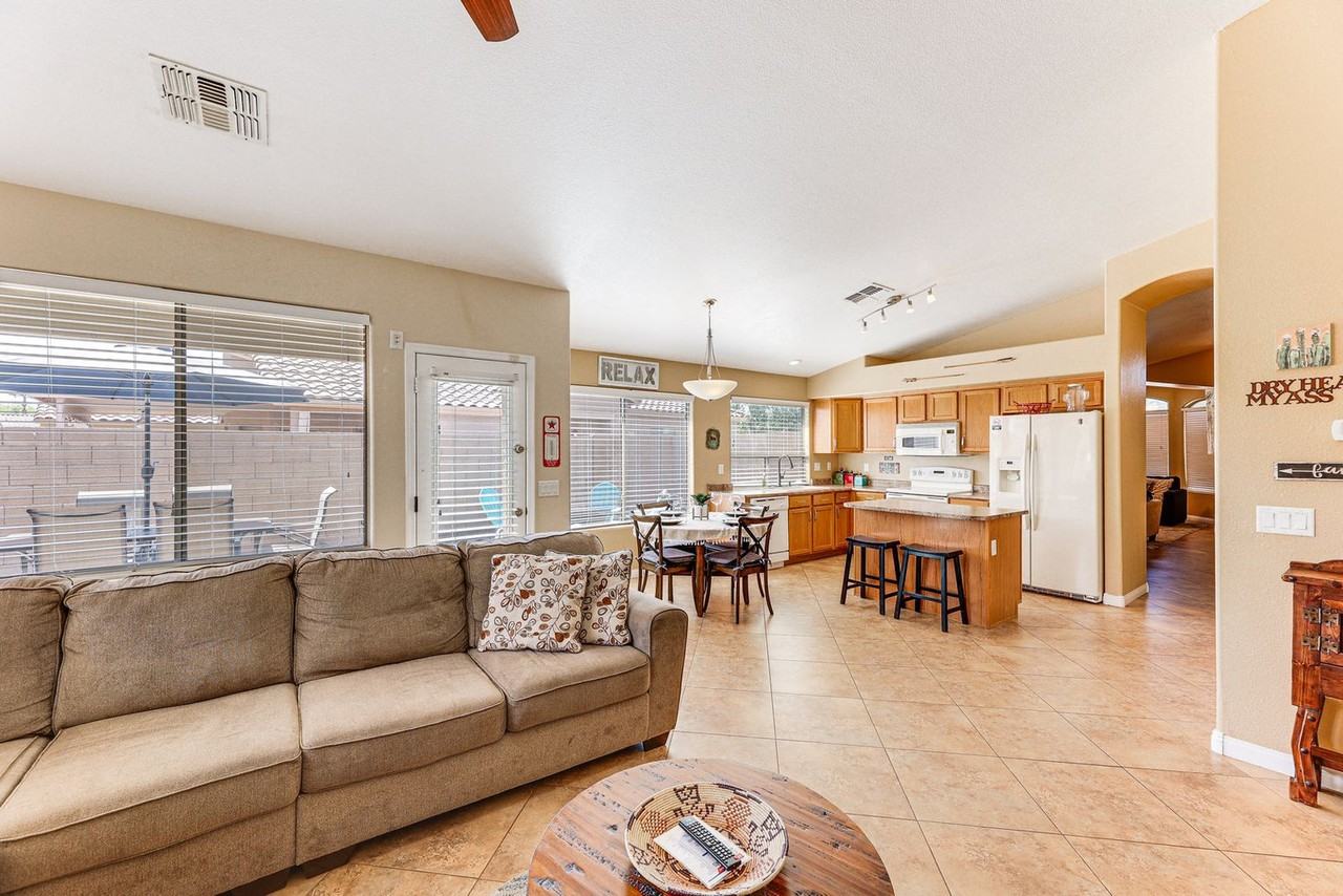 43854 W Cahill Dr #1545679P - Photo 3 of 23