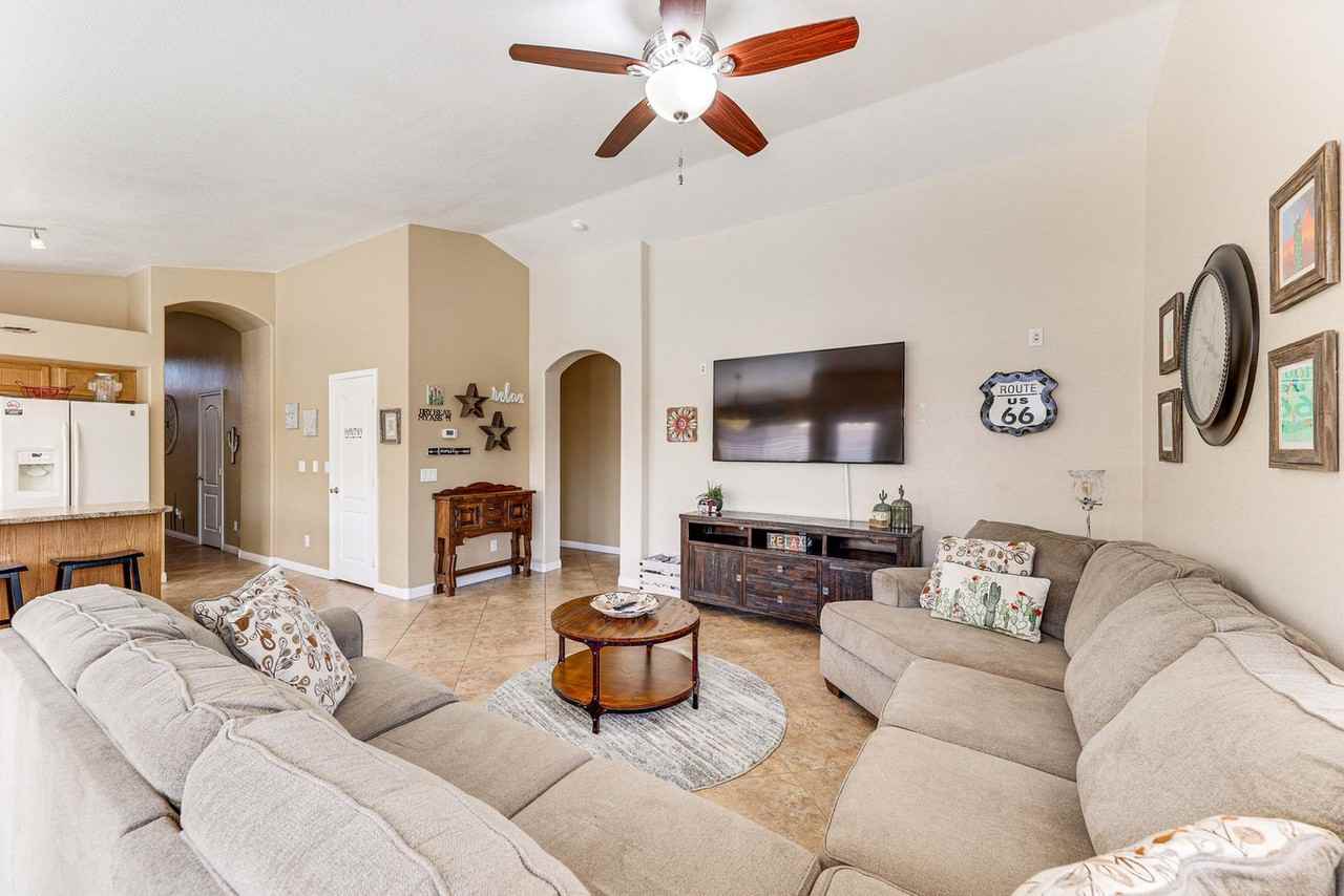 43854 W Cahill Dr #1545679P - Photo 4 of 23