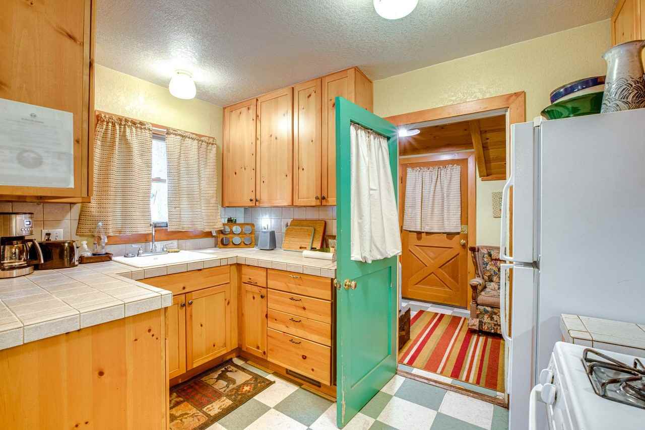7242 7th Ave #1546026P - Photo 4 of 9