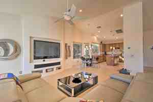 featured image of 15999 W Cambridge Ave