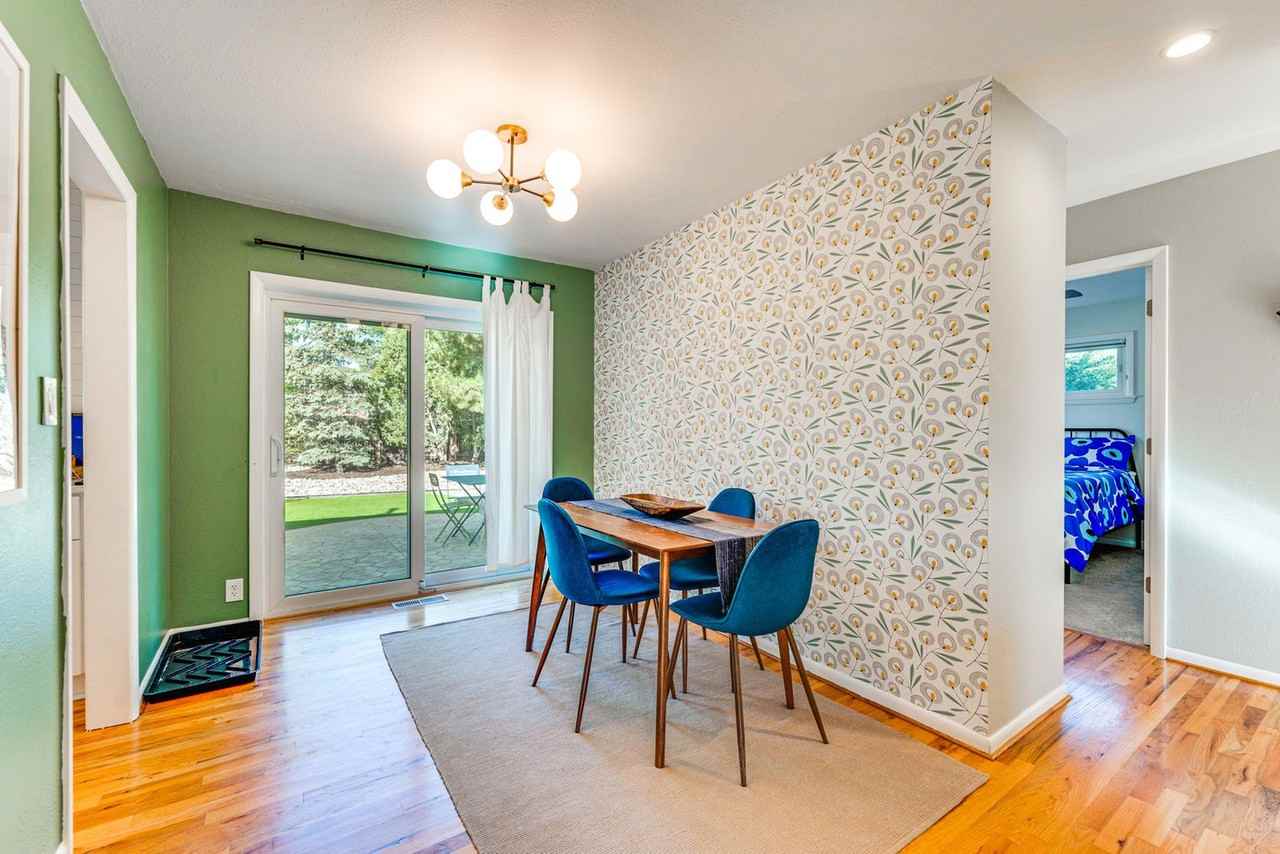 725 35th St #1546172P - Photo 5 of 21