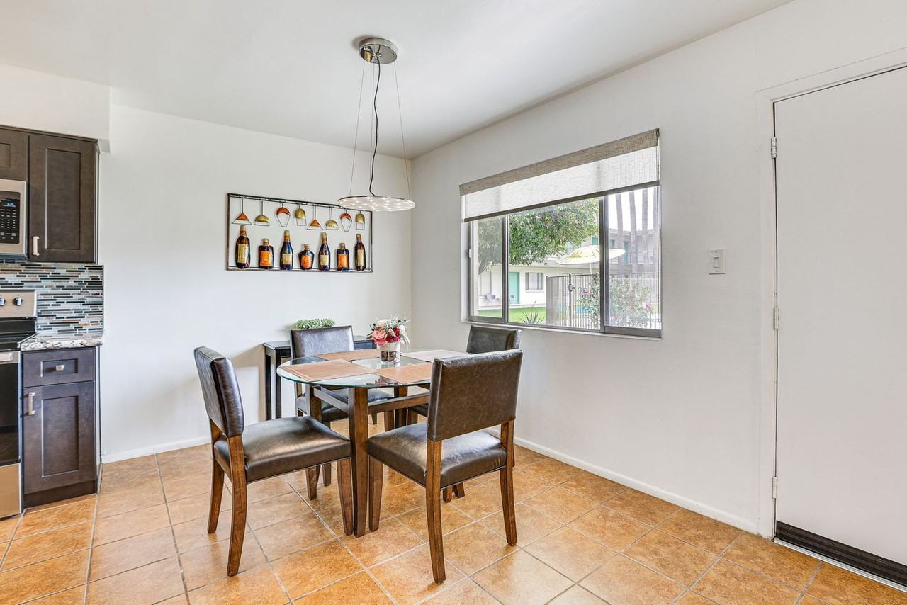 6805 E 2nd St #1546042P - Photo 7 of 18