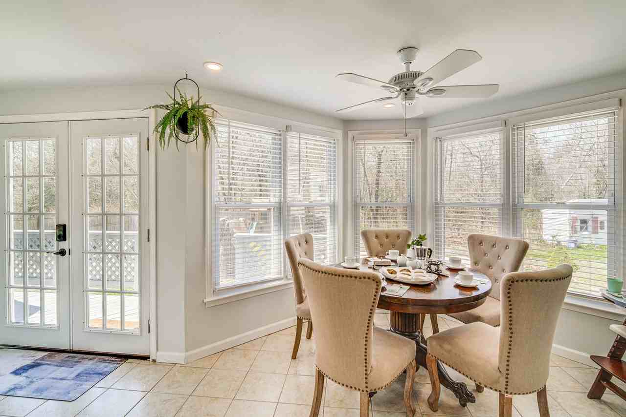 6127 Longwood Ave #1546000P - Photo 6 of 21