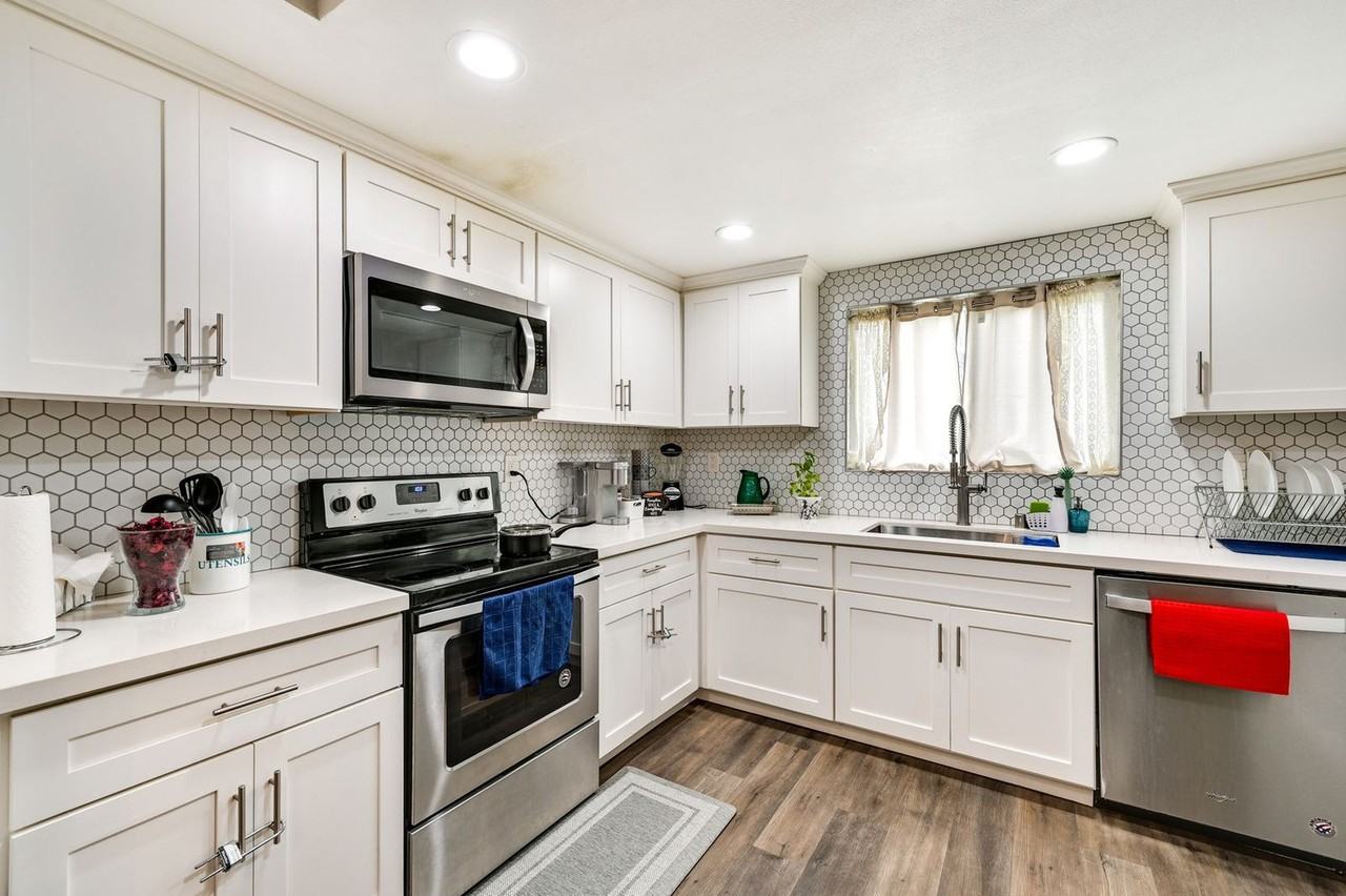 6059 Rancho Mission Rd #1545949P - Photo 6 of 20