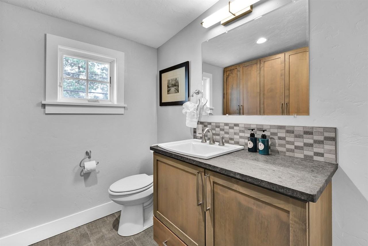 902 N 21st St #1547117P - Photo 3 of 19