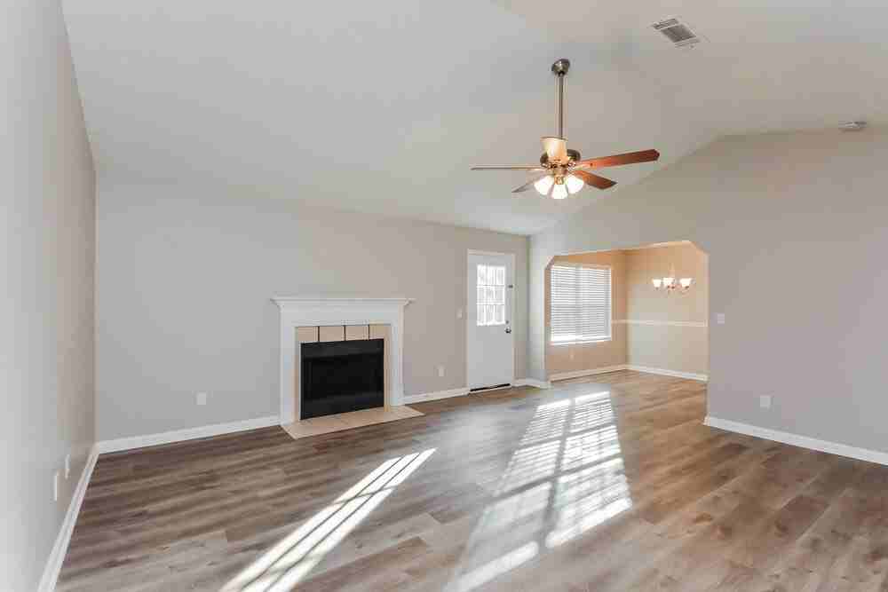 9162 S Sterling Lakes Dr - Photo 3 of 16