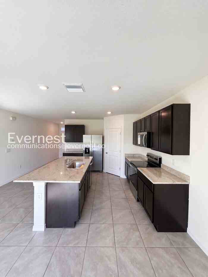 8332 Juning Cv - Photo 3 of 32